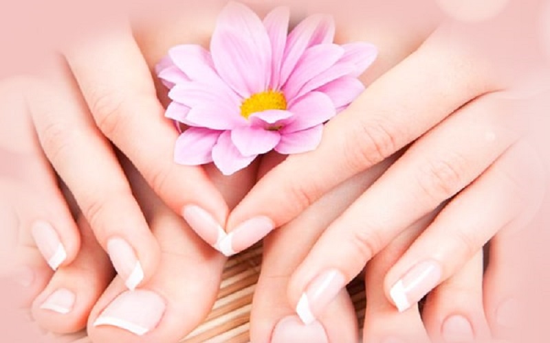 مانیکور و پدیکور ناخن